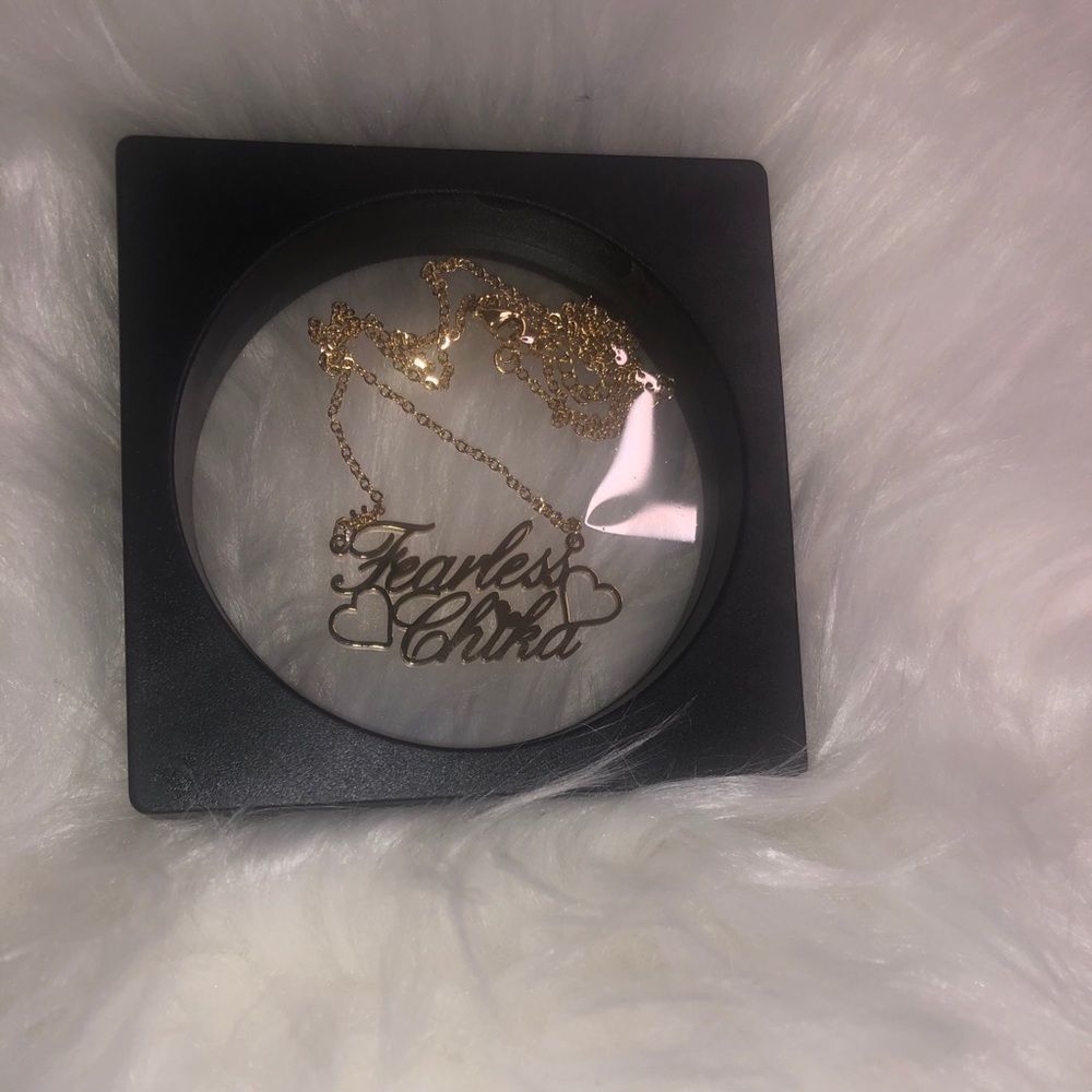 Necklace‎ - Picture 2 of 2